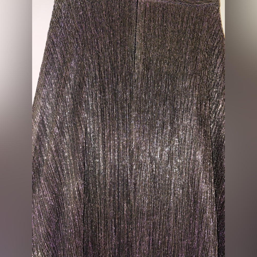 Betsy & Adam v neck flutter sleeve dress, metallic gold - Picture 6 of 6